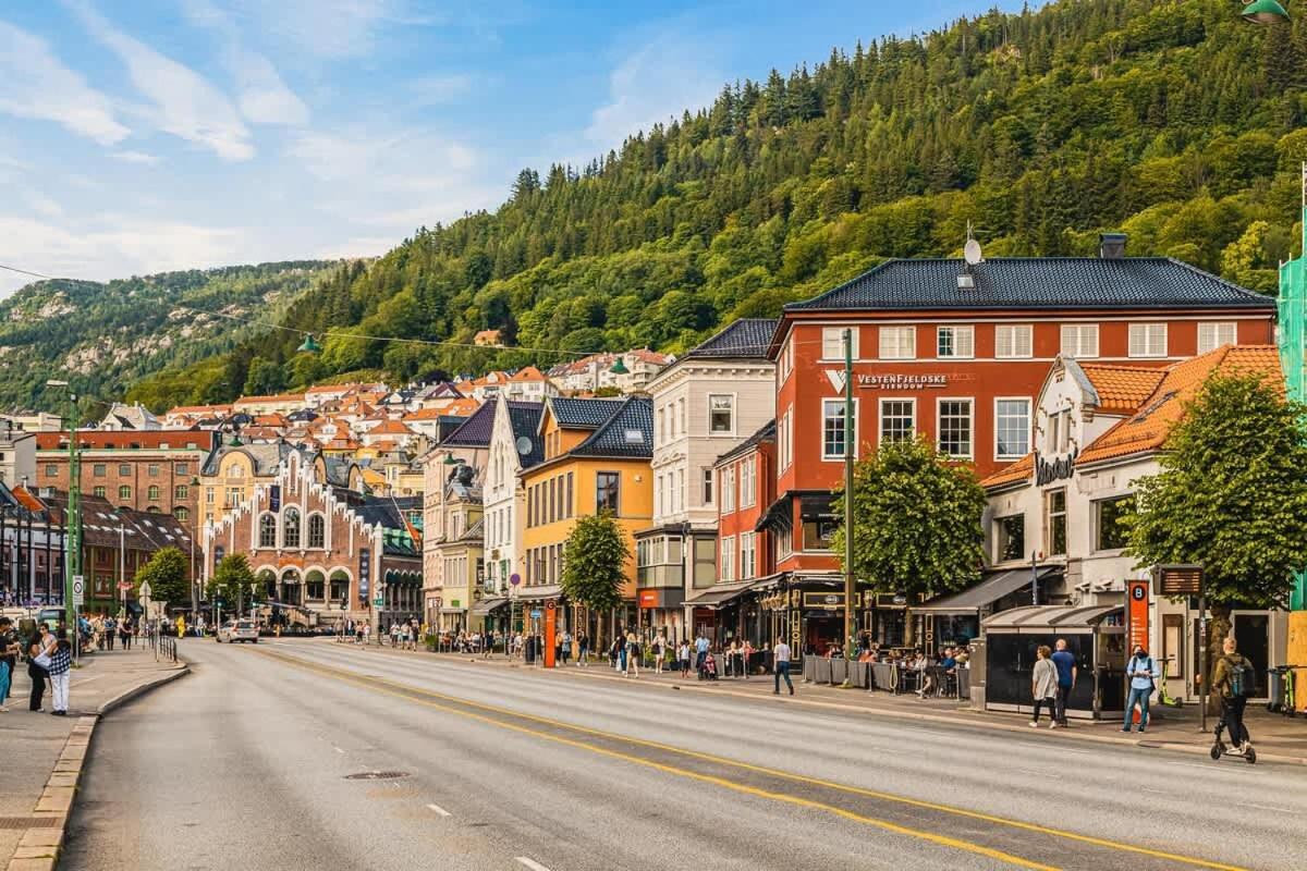 Dinbnb Apartments I 350M To Bryggen I Renovated 2023 I Quiet Top Apart ベルゲン エクステリア 写真